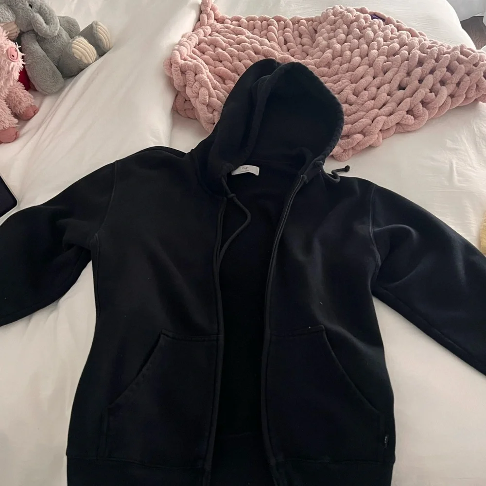 Aritzia hoodie - Picture 1 of 2